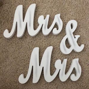 Mrs & Mrs